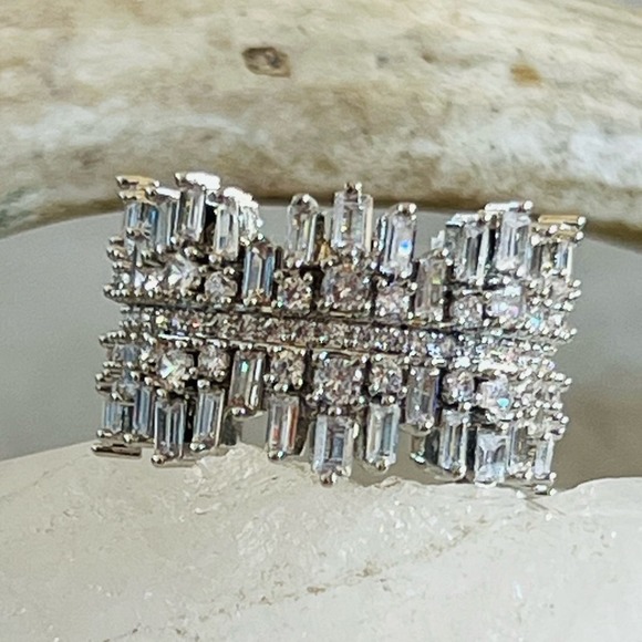 Tipsy's Favorite Brutalist CZ Ring 11 NEW - Picture 7 of 9